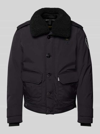 Blauer Jacke mit Label-Patch Modell RIVER in Black, Gr&ouml;&szlig;e XXXL