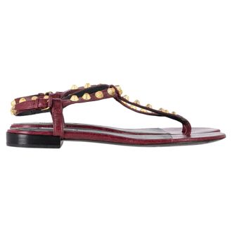 Balenciaga Balenciaga Arena Studded Enkelband Teva Sandalen in Bordeaurood Leer