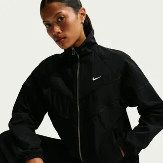 Nike Womens Windrunner Loose UV Woven Full-Zip Jacket in Black | FV6304-010