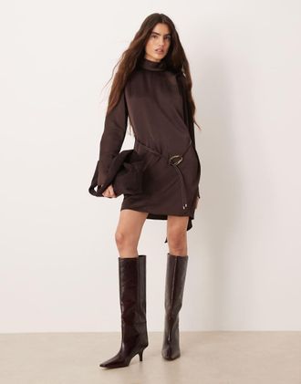 Mango Vestito corto a maniche lunghe color cioccolato allacciato al collo-Marrone