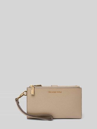 Michael Kors Portemonnaie mit Trageschlaufe Modell JET SET in Taupe, Gr&ouml;&szlig;e 1