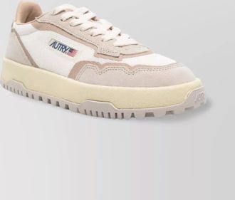 Autry low-top sneakers wild pace