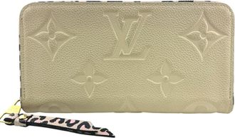 Louis Vuitton Beige Leather Long Wallet (Bi-Fold) (Pre-Owned)
