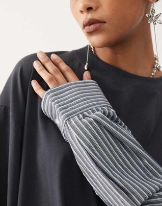 Lioness Vestito corto a maniche lunghe carbone a righe 2 in 1 con T-shirt oversize sovrapposta-Blu navy