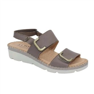Eric Michael Womens Chrissa Sandal In Taupe