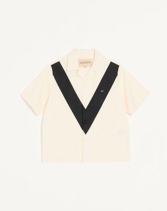 Valentino Camicia Da Bowling Valentino In Popeline Di Cotone Con V Intarsiata E Vlogo Patch Uomo AVORIO/NERO 46