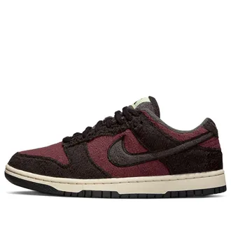 Nike (WMNS) Nike Dunk Low SE Fleece - Burgundy Crush DQ7579-600