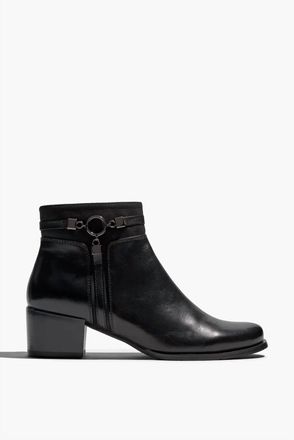 Regarde le ciel Womens Jolene-29 Ankle Boot In Black