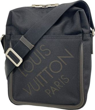 Louis Vuitton Noir Shoulder Bag (Pre-Owned)