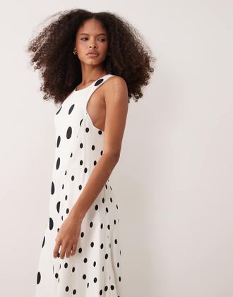 Asos Vestito lungo con scollo a vogatore e fondo asimmetrico nero a pois misti-Bianco