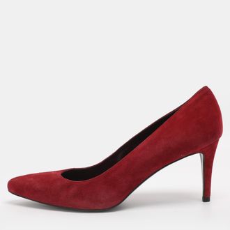 Stuart Weitzman Size 40 Red Suede Pumps