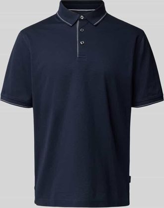 Bugatti Poloshirt mit Label-Detail in Marine, Gr&ouml;&szlig;e L