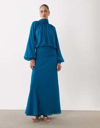 Asos vestito lungo in chiffon con collo alto drappeggiato e laccio al collo, verde petrolio-Multicolore