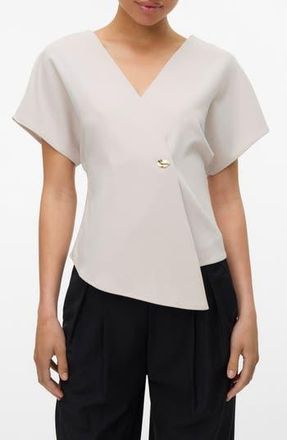 Vero Moda Sonja Short Sleeve Asymmetric Top in Pumice Stone at Nordstrom Rack, Size X-Small