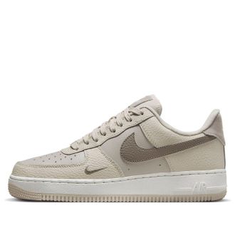 Nike (WMNS) Nike Air Force 1 Low Moon Fossil FB8483-100