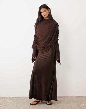 JW PEI Esclusiva JW PEI - Vestito lungo accollato in rete color cioccolato con dettaglio sciallato-Marrone