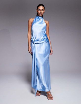 Forever New Vestito lungo blu in raso allacciato al collo con nodo sul davanti