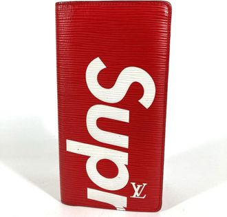 Louis Vuitton Epi Red Color Epi Leather Long Wallet (Bi-Fold) (Pre-Owned)