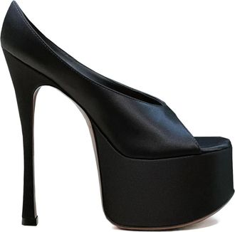 Amina Muaddi Anok satijnen pumps met plateauzool - Zwart