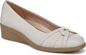 Life Stride Jorie Wedge in Bone at Nordstrom Rack, Size 8.5