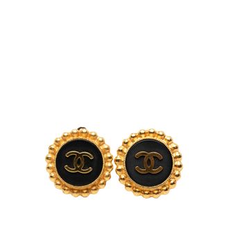 Chanel Tweedehands Gouden Geplateerde Hars CC Knop Clip On Oorbellen