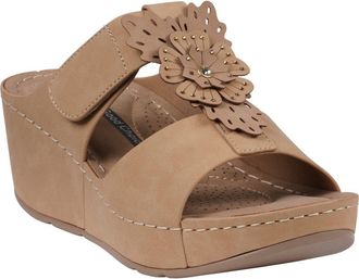 GC SHOES Talia Flower Wedge Sandal in Tan at Nordstrom Rack, Size 7.5
