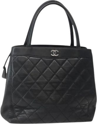 Chanel Pre-owned Handbags, female, Black, Size: ONE SIZE Pre-owned Leather chanel-bags