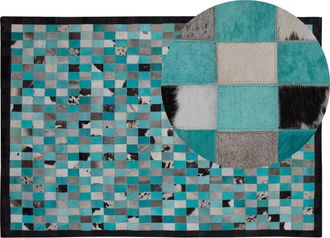 Beliani Beliani - Alfombra De Piel Turquesa Y Gris Patr&oacute;n A Cuadros 140 X 200 Cm Estilo Moderno Ecl&eacute;ctico Nikfer