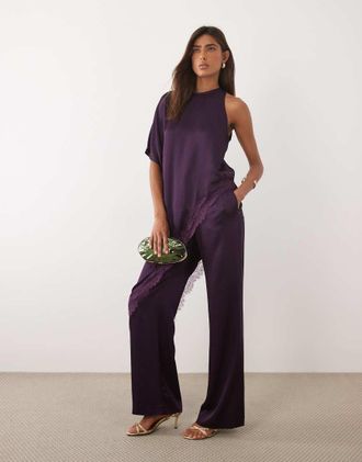 Mango Yazmin - Top con scollo rotondo a mezza manica in raso color prugna con dettaglio in pizzo asimmetrico in coordinato-Viola