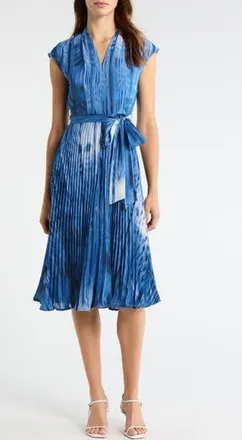 Tahari by ASL Printed Pliss&eacute; Tie Waist Midi Dress in Blue Multi at Nordstrom Rack, Size 16