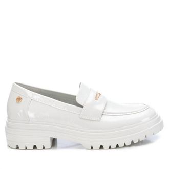 Xti Womens Patent Leather Moccasins In Ice