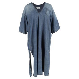 Maison Margiela Maison Margiela midi-jurk met V-hals en zijsplit in katoenen denim