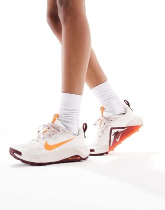 Nike ReactX Wildhorse 10 - Sneakers bianco sporco e rosse