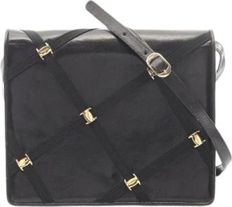 Ferragamo Pre-owned Cross Body Bags, female, Black, Size: ONE SIZE Pre-owned Vara Leather Shoulder Bag