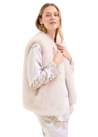 Laurence Tavernier Colette Faux Fur Vest In Cream