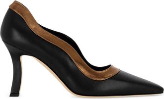 Manolo Blahnik pumps con bordo in pelliccia - Nero