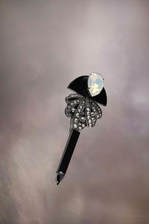 Maison Margiela Black And White Fibres Womens Broch