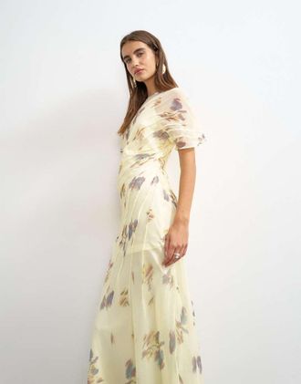 Topshop Vestito lungo in chiffon color limone con dettagli plissettati e stampa floreale sfocata-Multi
