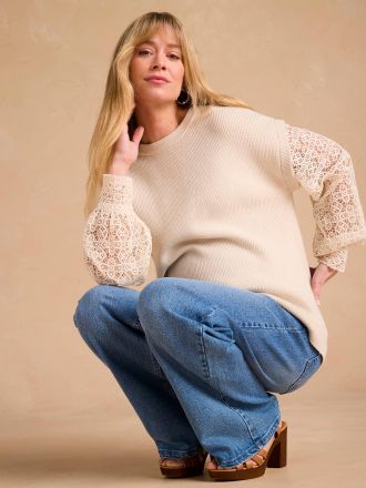 Envie de Fraise Umstandspullover ENVIE DE FRAISE mit &Auml;rmeln aus Spitze, Recycling-Polyester beige