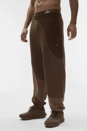 Alo | Make Waves Sweatpant in Espresso Tonal, Size: 2XL MEN/3XL WOMEN
