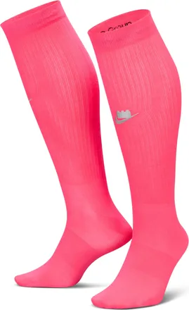 Nike Unisex x LEGO Collection Unisex Soccer Socks in Pink | IM2157-645