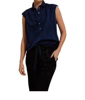 Cali Dreaming Daisy Sleeveless Shirt In Midnight