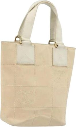 Chanel Pre-owned Bucket Bags, female, Beige, Size: ONE SIZE Pre-owned Vintage Canvas Bucket Bag