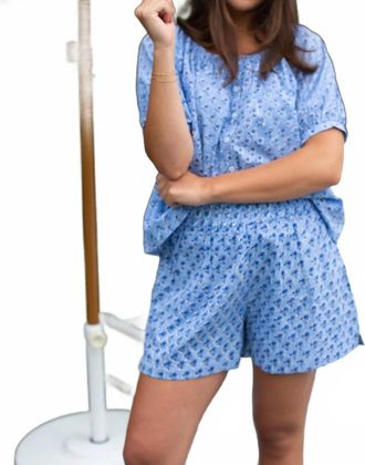 Marea Everly Hand Blocked Floral Blouse Top In Atlantic Daisy