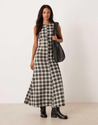 Asos Vestito lungo in raso blu navy a quadri con scollo a vogatore-Multicolore