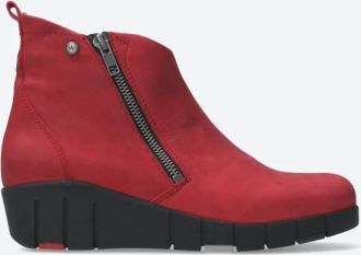 Wolky Womens Phoenix Ankle Boot In Red
