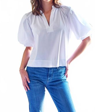 Finley Marcie V-Neck Top In White