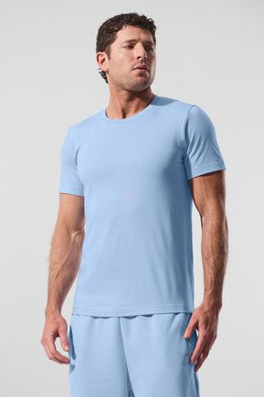Alo | Triumph T-Shirt in Seashell Blue, Size: 2XL