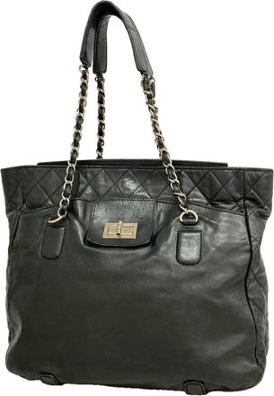 Chanel Black Leather Tote Bag (Pre-Owned)