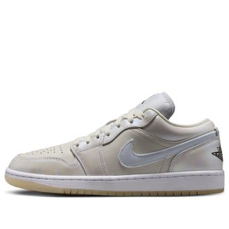 Nike Jordan (WMNS) Air Jordan 1 Low SE LNY HF4080-001